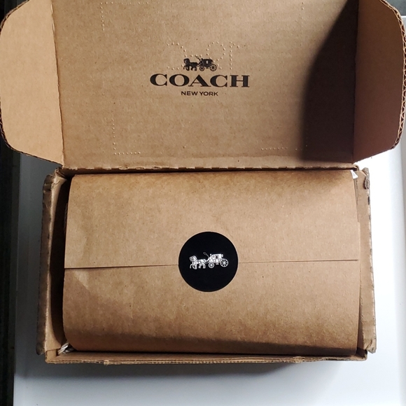 COPY - Coach Pillow Tabby Shoulder Bag 18 - Picture 4 of 9